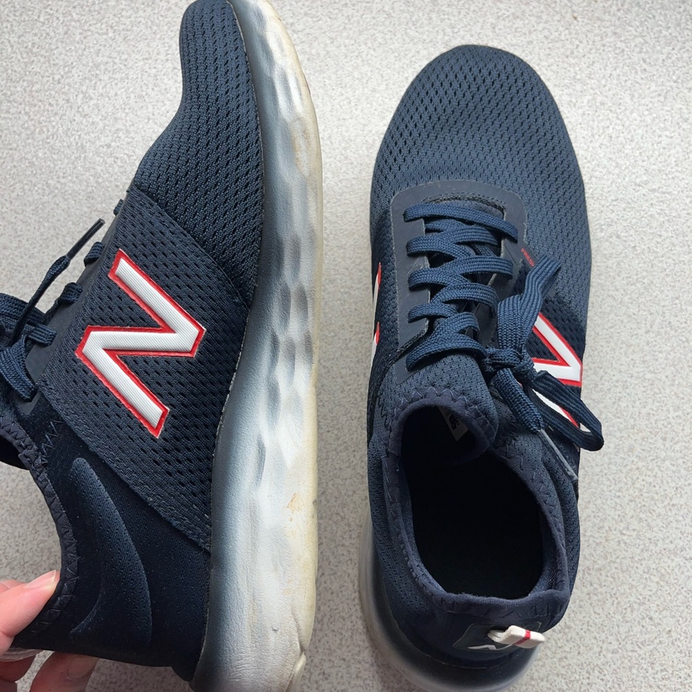 Great condition! New Balance Fresh Foam Sport V2